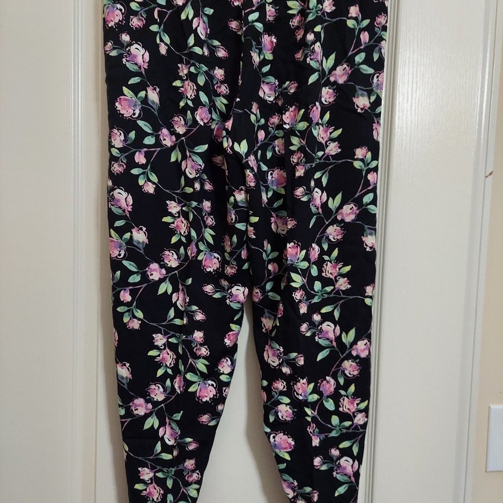 Lauren Conrad Black Floral Pants (Medium) NWT